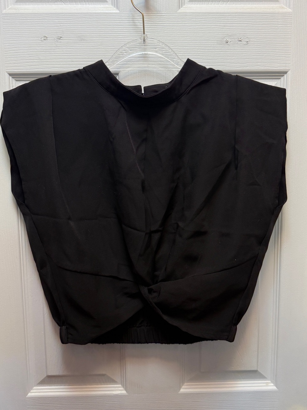 Women's Black Sleeveless Twist-Front Top